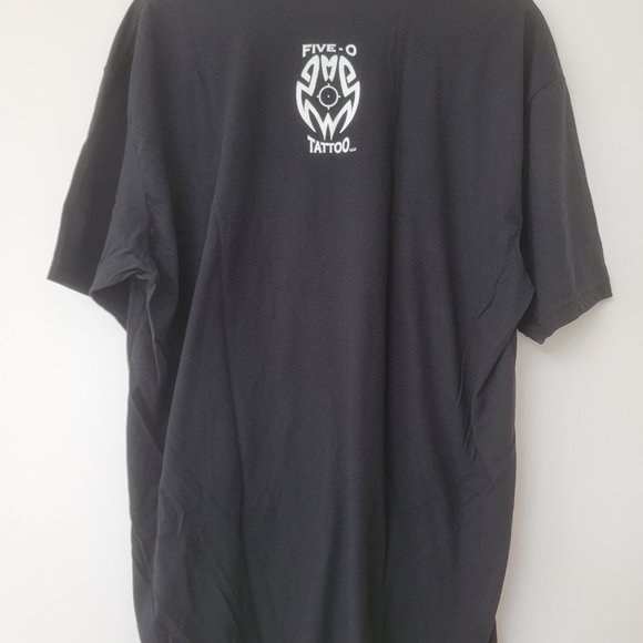 NEW Seek The Wolf mens tee Size XL blue line Extra Large black blue short sleeve - Picture 5 of 5